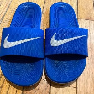 Nike slides